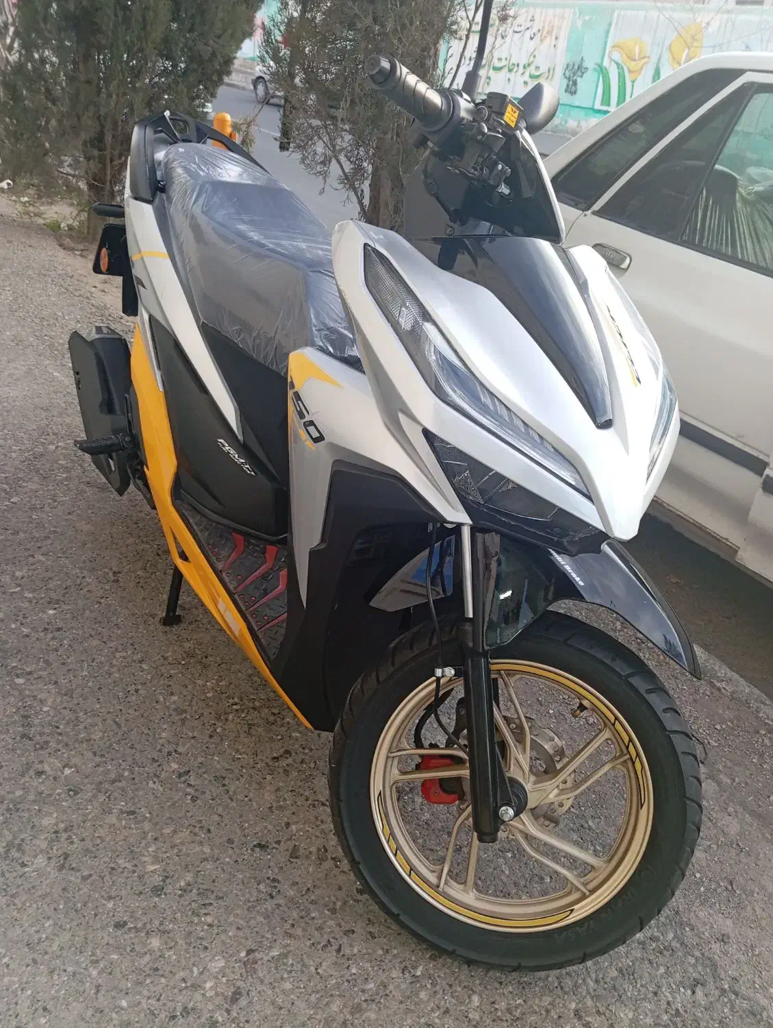 موتور کلیک مدارک تکمیل بیمه یکسال فول|موتورسیکلت|بیرجند, |دیوار