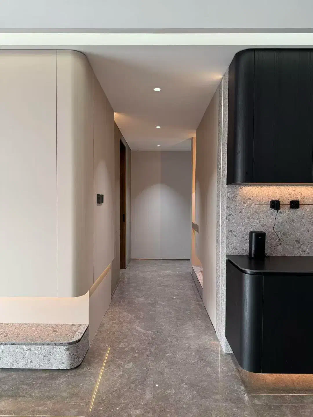 متخصص کابینت متفاوت اشکان لوکس|مصالح و تجهیزات ساختمان|اصفهان, برازنده|دیوار