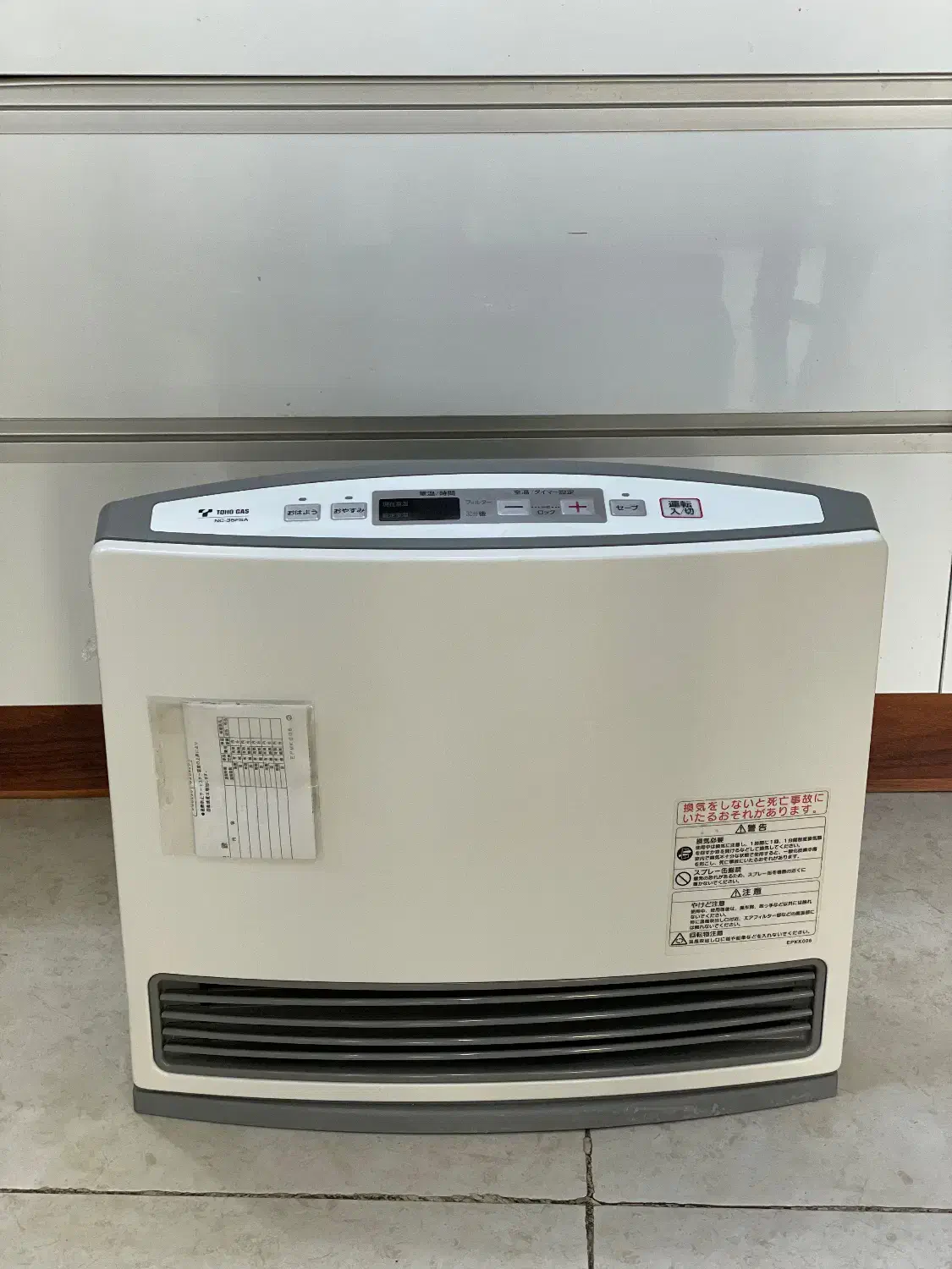 بخاری گازی ژاپن ( مناسب تا ۷۰ متر )|بخاری، هیتر، شومینه|رشت, گلسار|دیوار