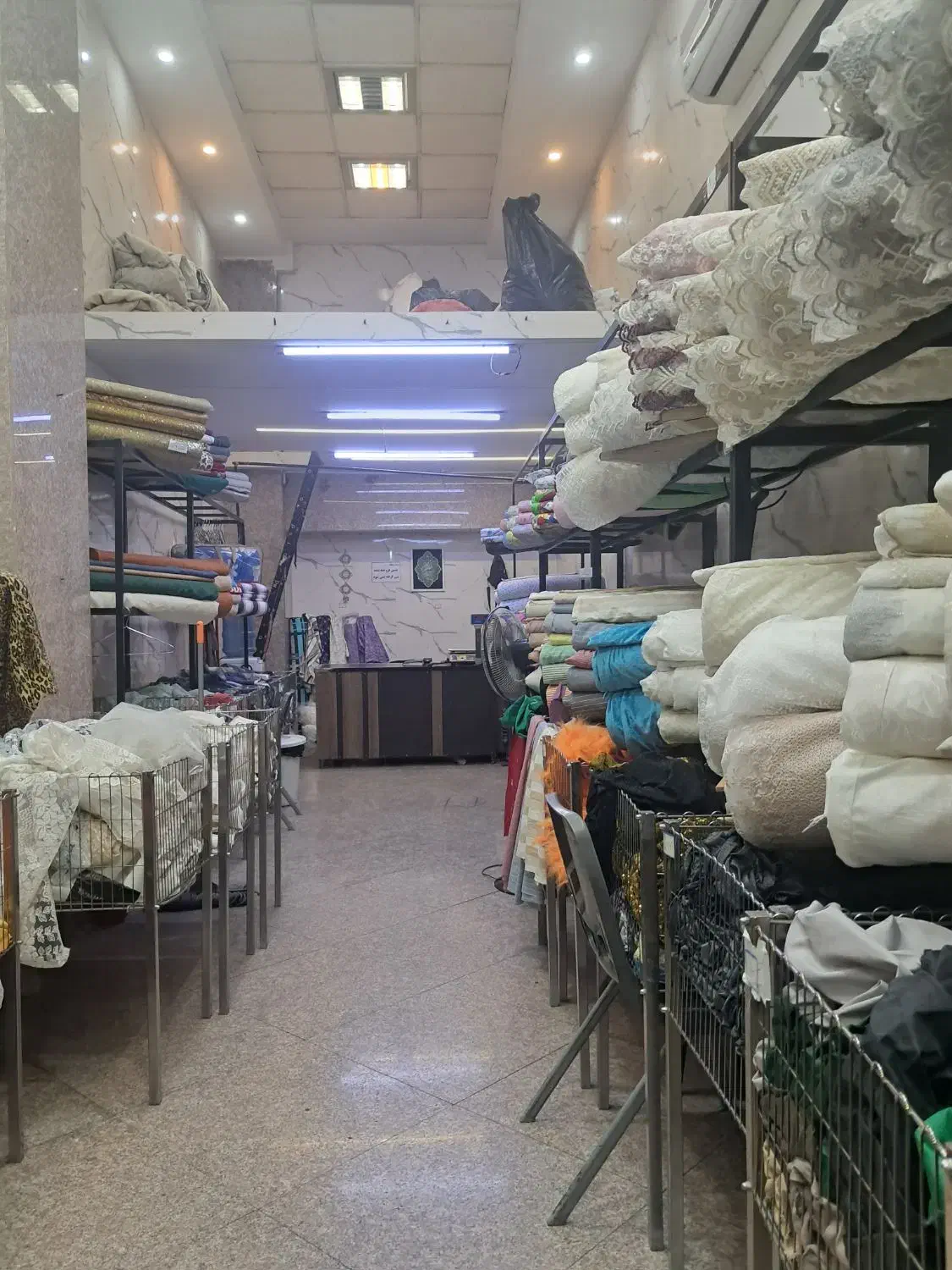 فروش پارچه و ریگال و سبدهای مغازه بصورت کلی|عمده‌فروشی|ری, دولت‌آباد|دیوار