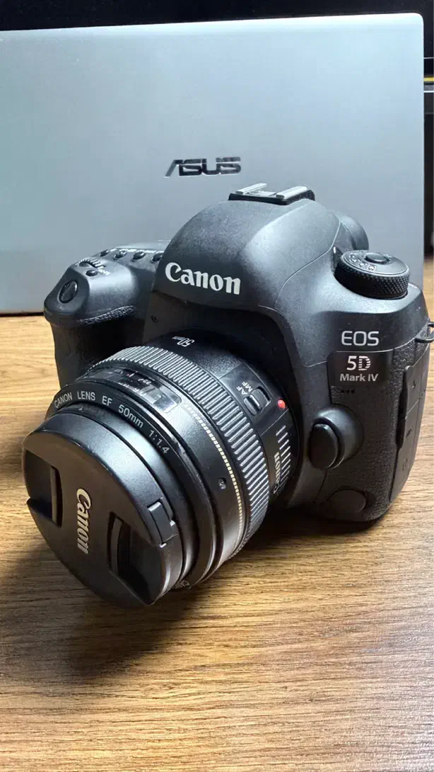 Canon 5D mark4   (به همراه لنز فیکس)|دوربین عکاسی و فیلم‌برداری|تهران, فردوسی|دیوار