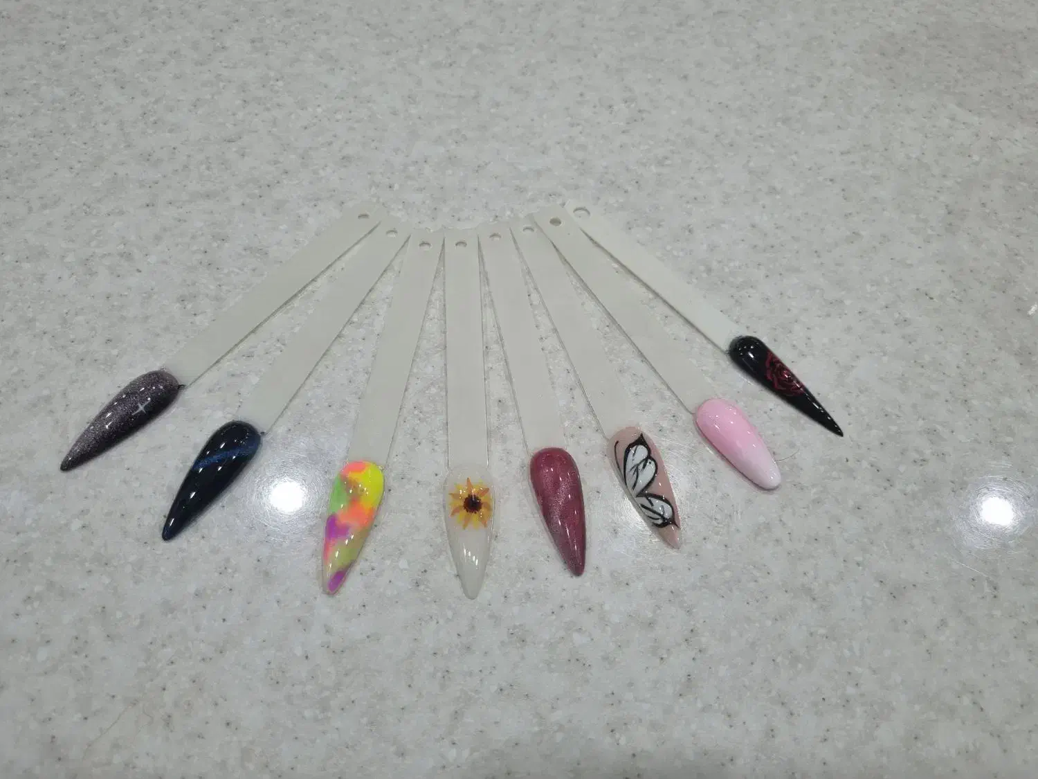 خدمات ناخن رایگان|استخدام درمانی، زیبایی، بهداشتی|شیراز, شهرک ولیعصر|دیوار