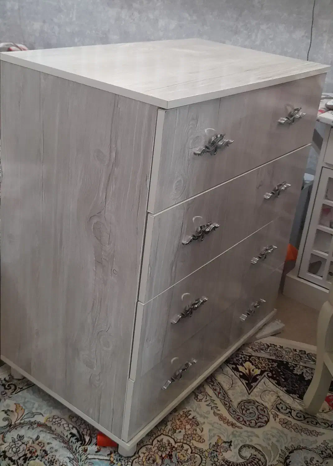 دراور ۴ کشو|جاکفشی، کمد، دراور|یزد, |دیوار