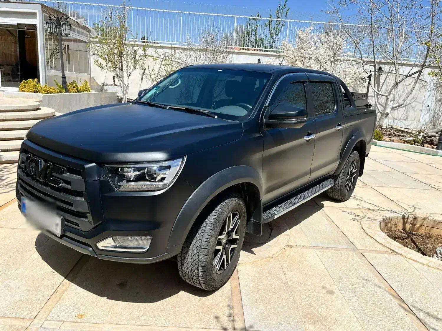 فروش کی ام سی تی 8|خودرو سواری و وانت|شیراز, میرزاکوچک خان|دیوار