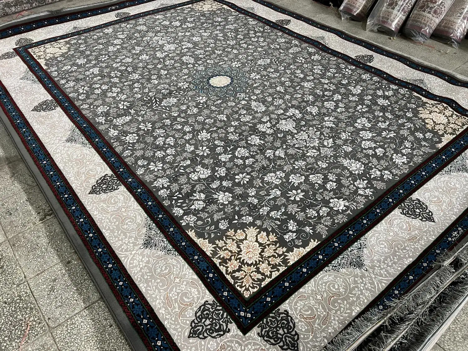 گشتم نبود نگردنیست فقط با ماهی 6 میلیون فرش بخرید|فرش|رفسنجان, |دیوار