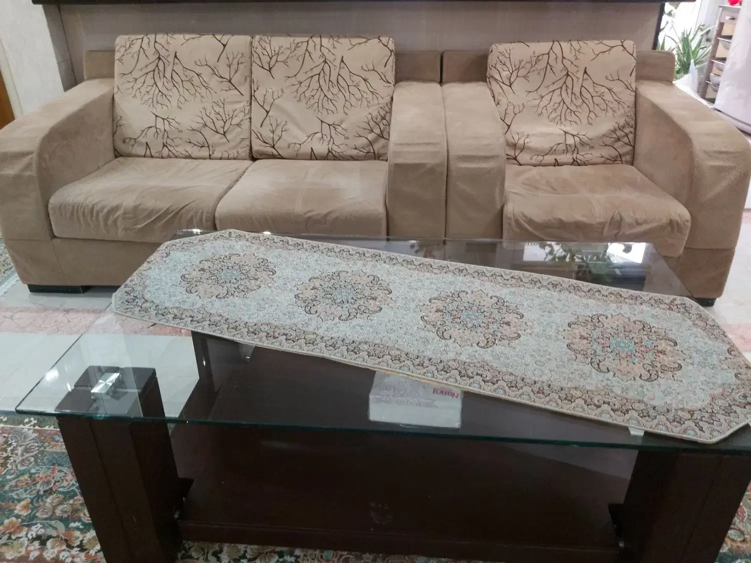 مبل راحتی ۴ نفره|مبلمان خانگی و میز عسلی|تهران, سازمان آب|دیوار