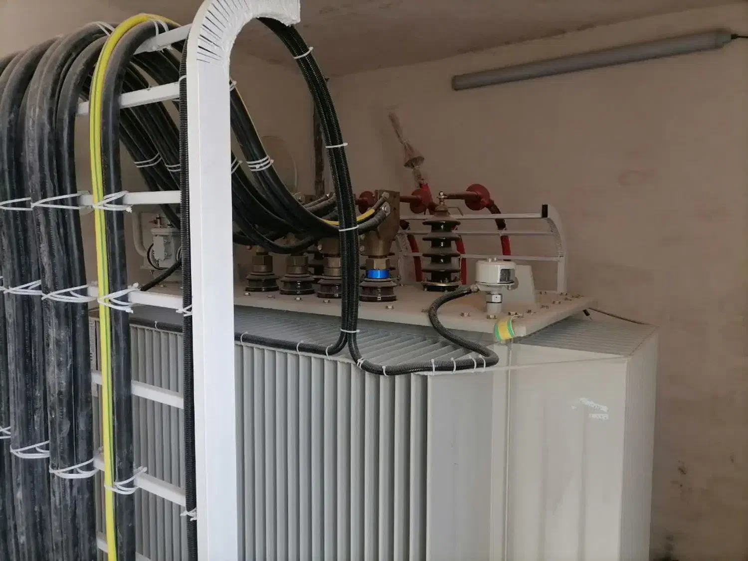 برقکشی ساختمان وبرق صنعتی تخصصی|خدمات پیشه و مهارت|یاسوج, |دیوار