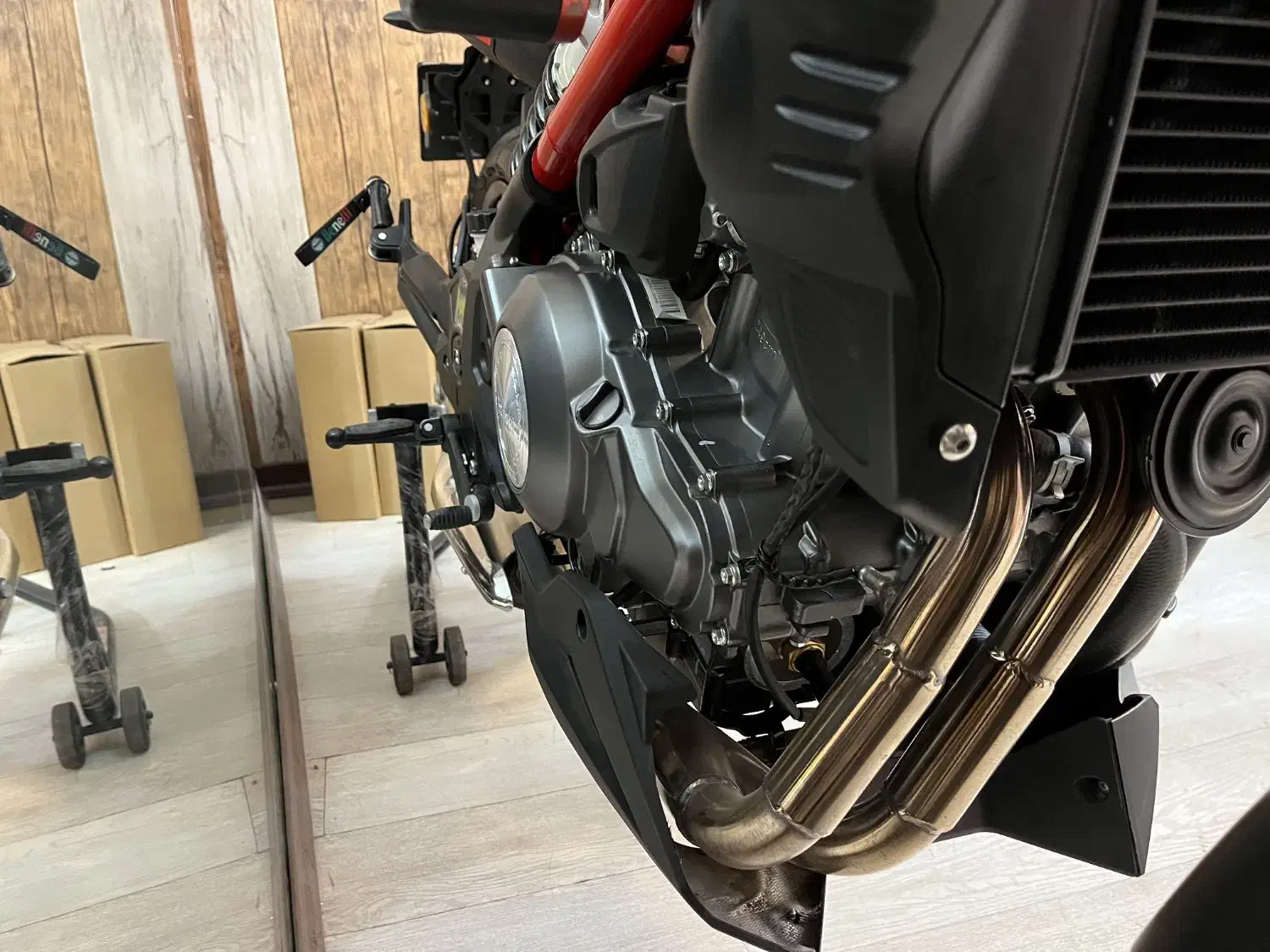 بنلی ۳۰۰ در حد صفر|موتورسیکلت|سیرجان, |دیوار