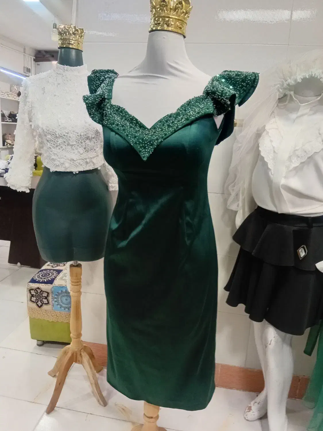 چند عدد لباس مجلسی|لباس|تایباد, |دیوار