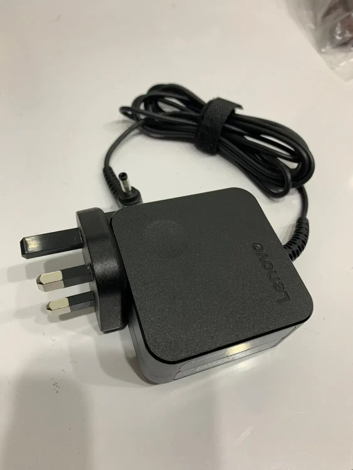 شارژر45وات اصلی لپ‌تاپ لنوو|قطعات و لوازم جانبی رایانه|اصفهان, طامه|دیوار