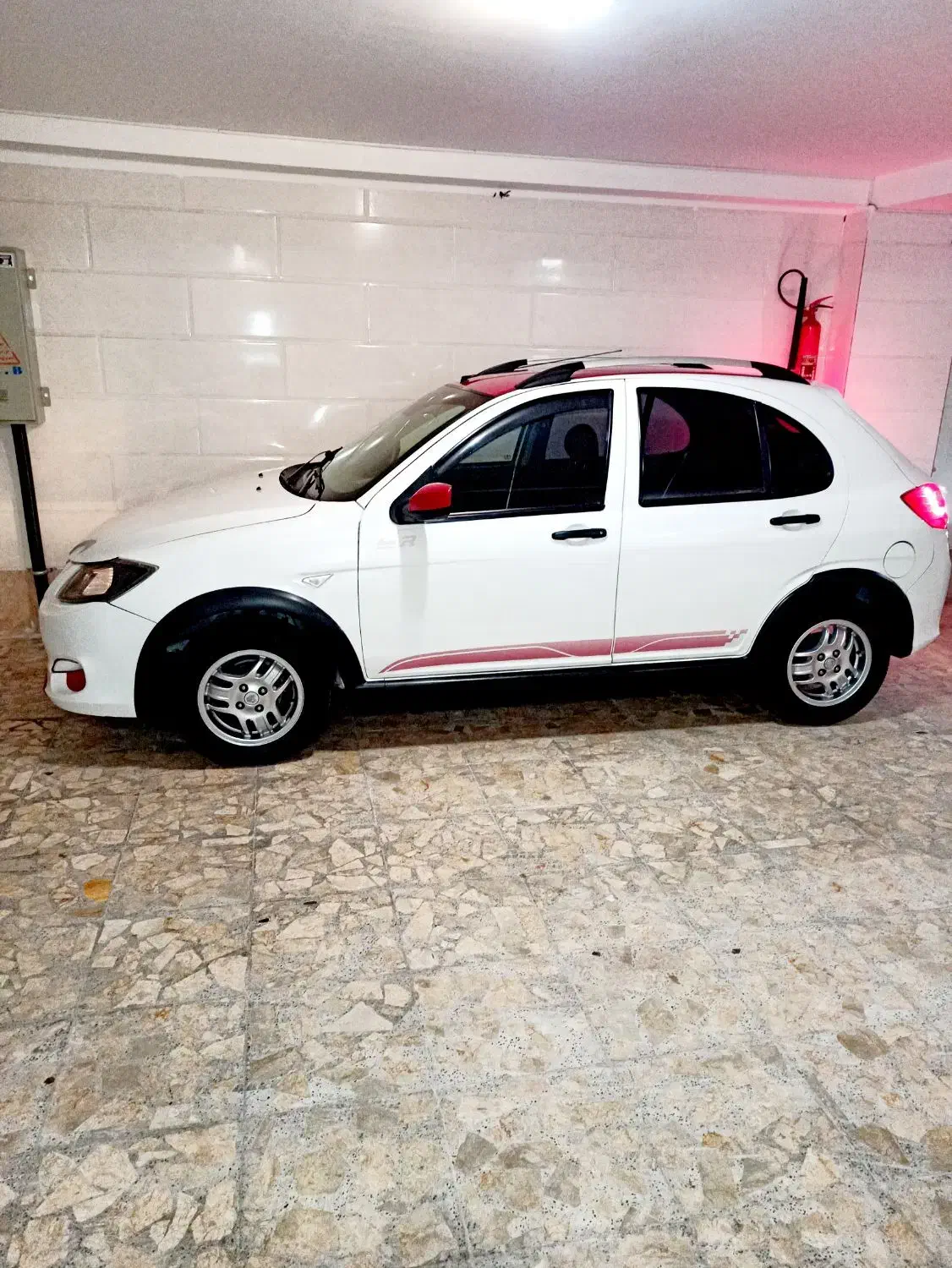 کوییک ۱۴۰۱ R کم کار لاکاغذ|خودرو سواری و وانت|بابل, |دیوار