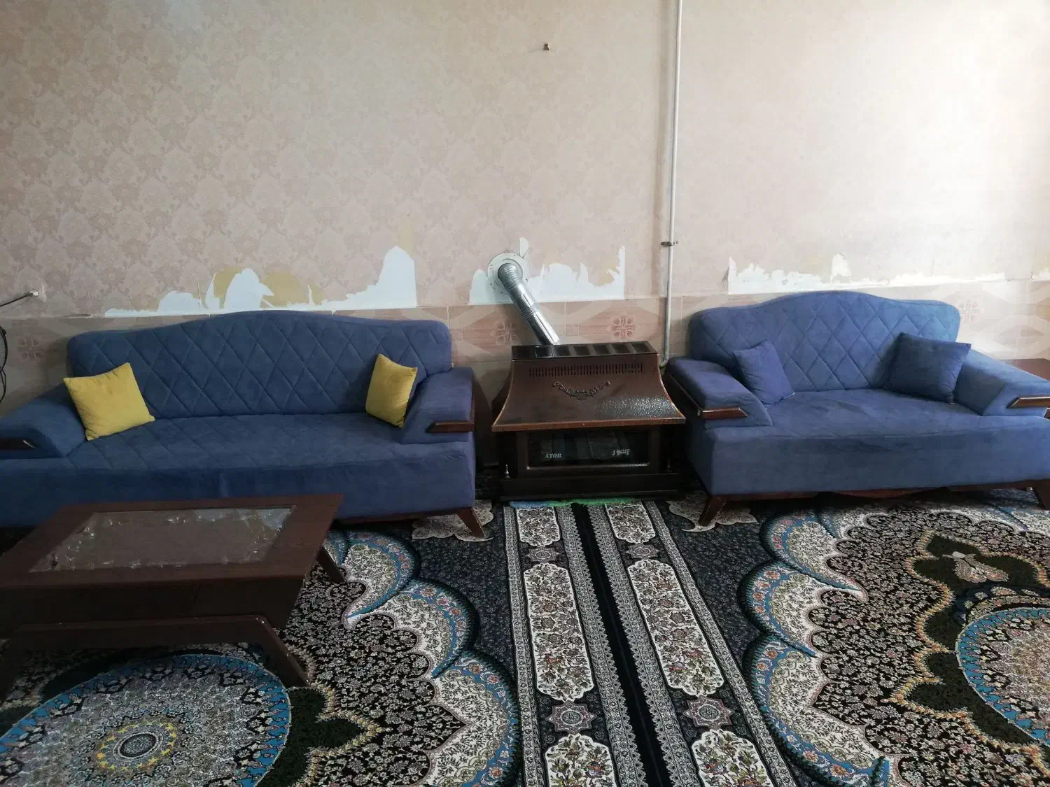 مبل 7 نفره تمیز و سالم بدون کوچکترین زدگی|مبلمان خانگی و میز عسلی|شیراز, دست خضر|دیوار
