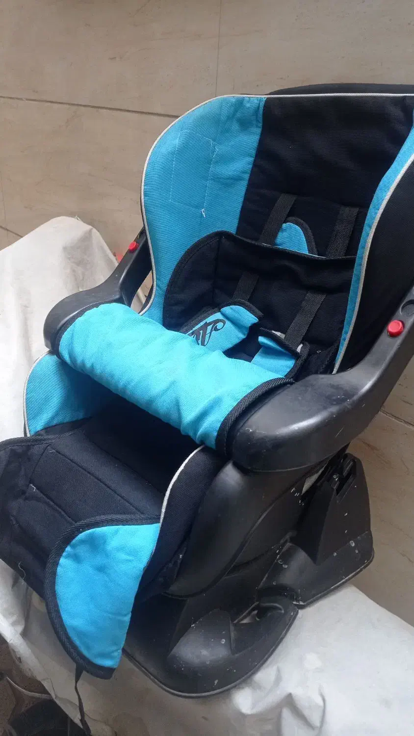 صندلی ماشینی بچه|قطعات یدکی و لوازم جانبی|مشهد, شهید آوینی|دیوار