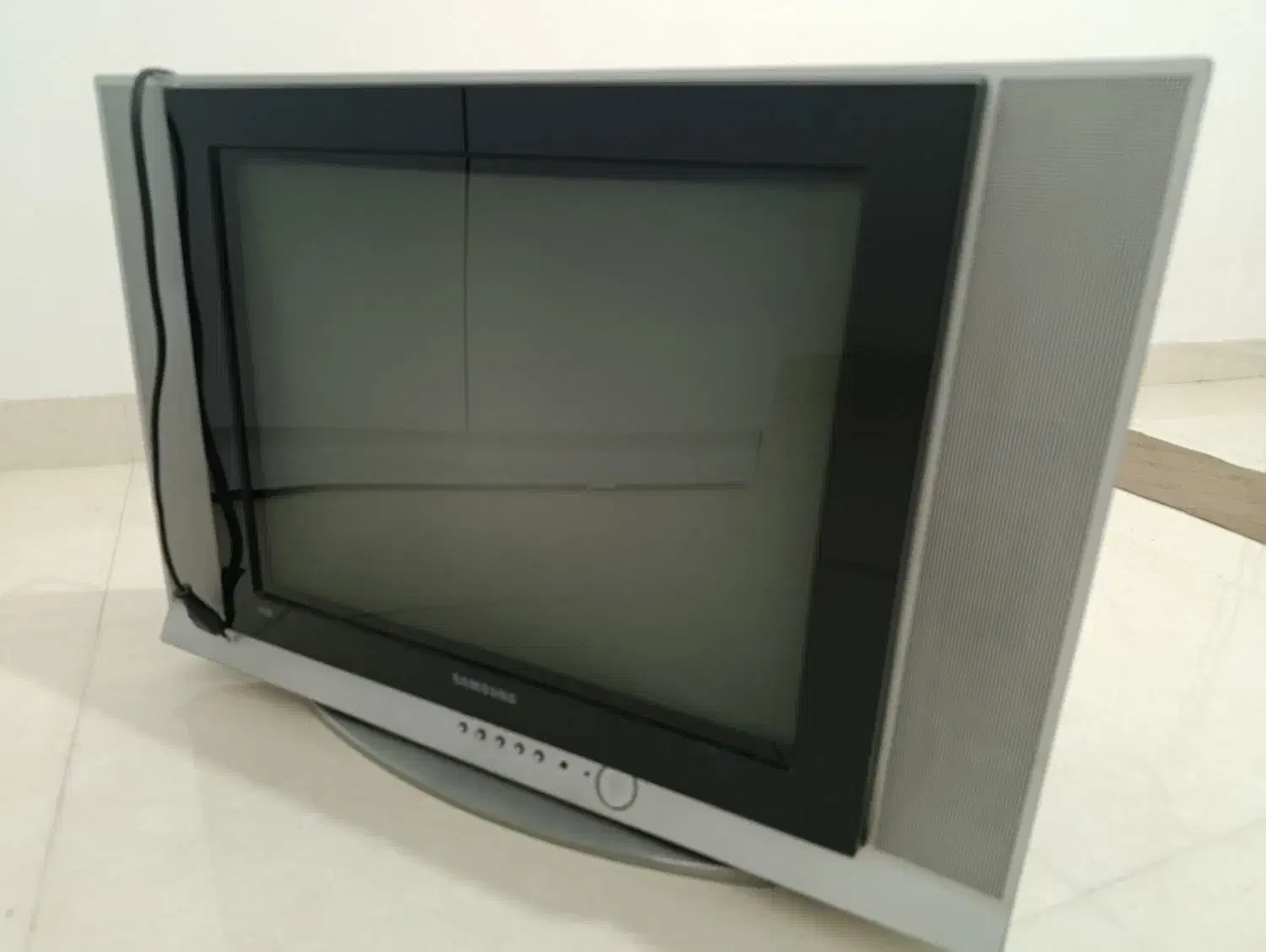 تلویزیون سامسونگ 21 اینچ اصل|تلویزیون و پروژکتور|اصلاندوز, |دیوار