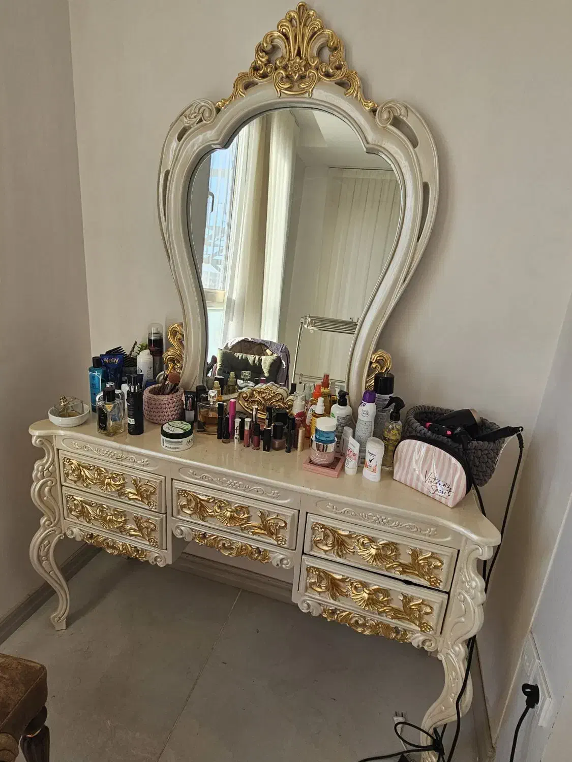 سرویس خواب چوبی در حد نو|تخت و سرویس خواب|ارومیه, |دیوار