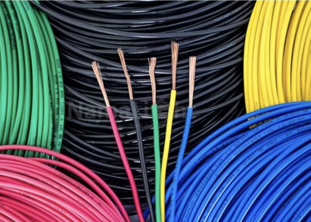 برق کار و نصب دوربین مدار بسته|خدمات پیشه و مهارت|سیرجان, |دیوار