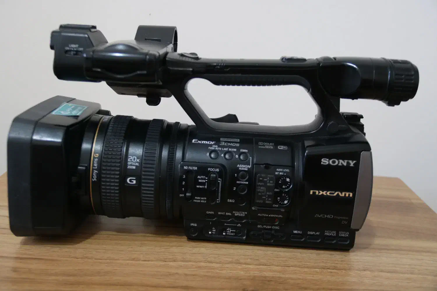 دوربین فیلمبرداری حرفه‌ای Sony NX3 در حد نو|دوربین عکاسی و فیلم‌برداری|کرمان, |دیوار