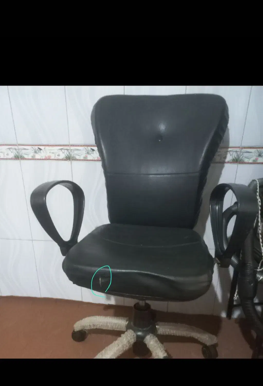 صندلی‌مدیریت‌چرخ‌دار|صندلی و نیمکت|گنبد کاووس, |دیوار