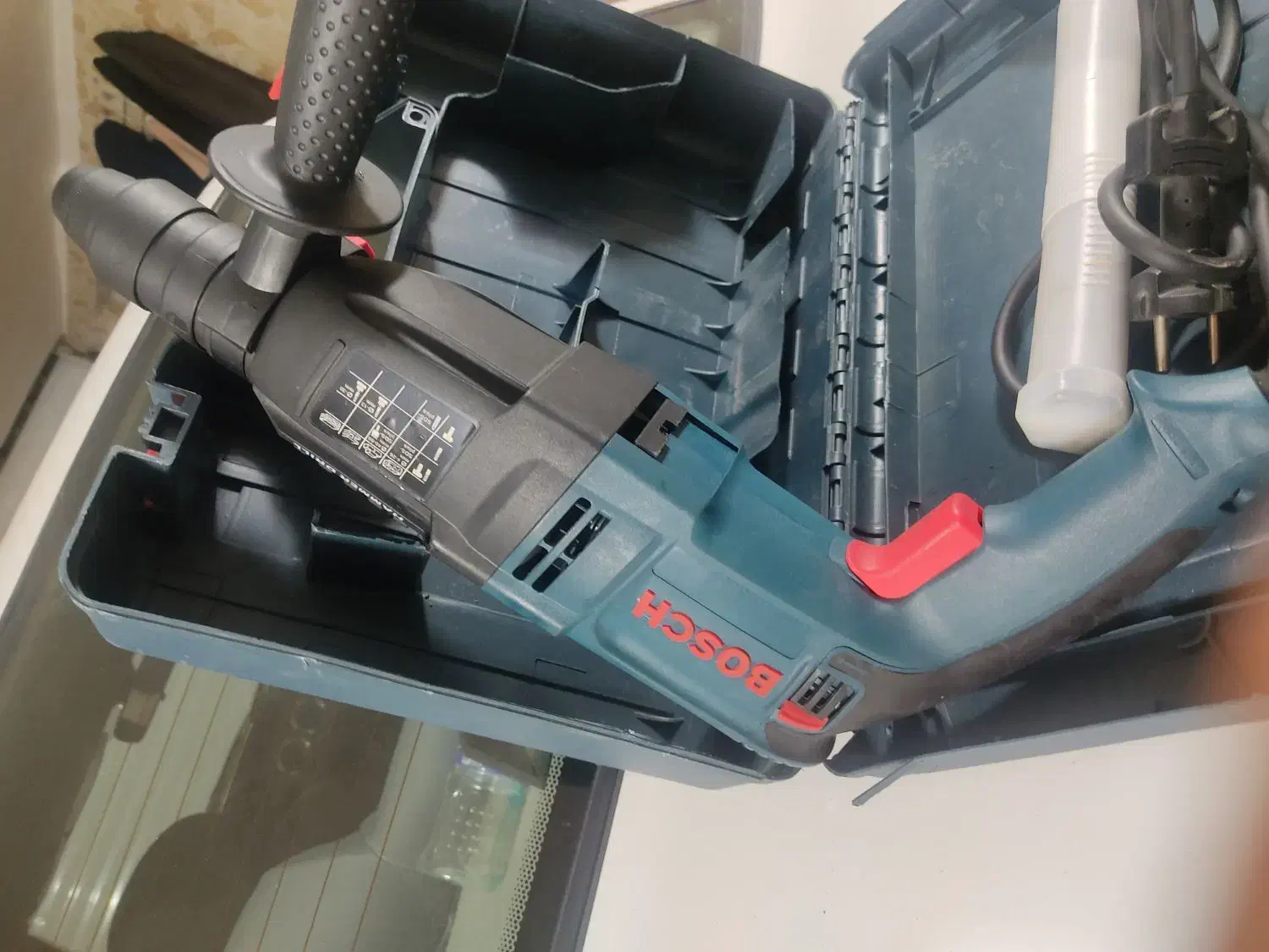 یو نچ‌‌ بالابرو پیکور پنج کیلو نو‌بونه کارکرد|ابزارآلات|پاوه, |دیوار