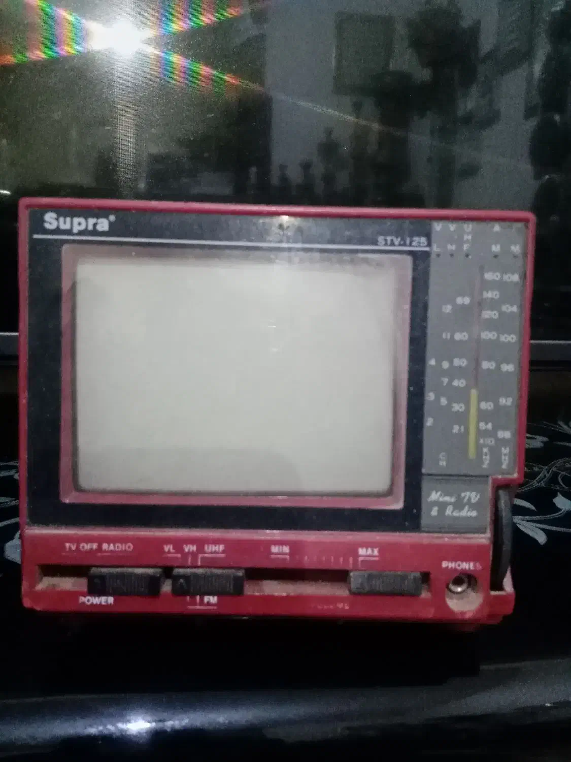 تلوزیون کوچک قدیمی|کلکسیون اشیاء عتیقه|فسا, |دیوار