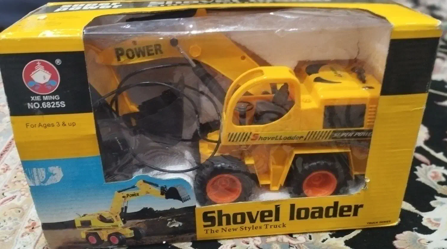 یک عدد اسباب بازی لودر|اسباب‌‌بازی|ری, دولت‌آباد|دیوار