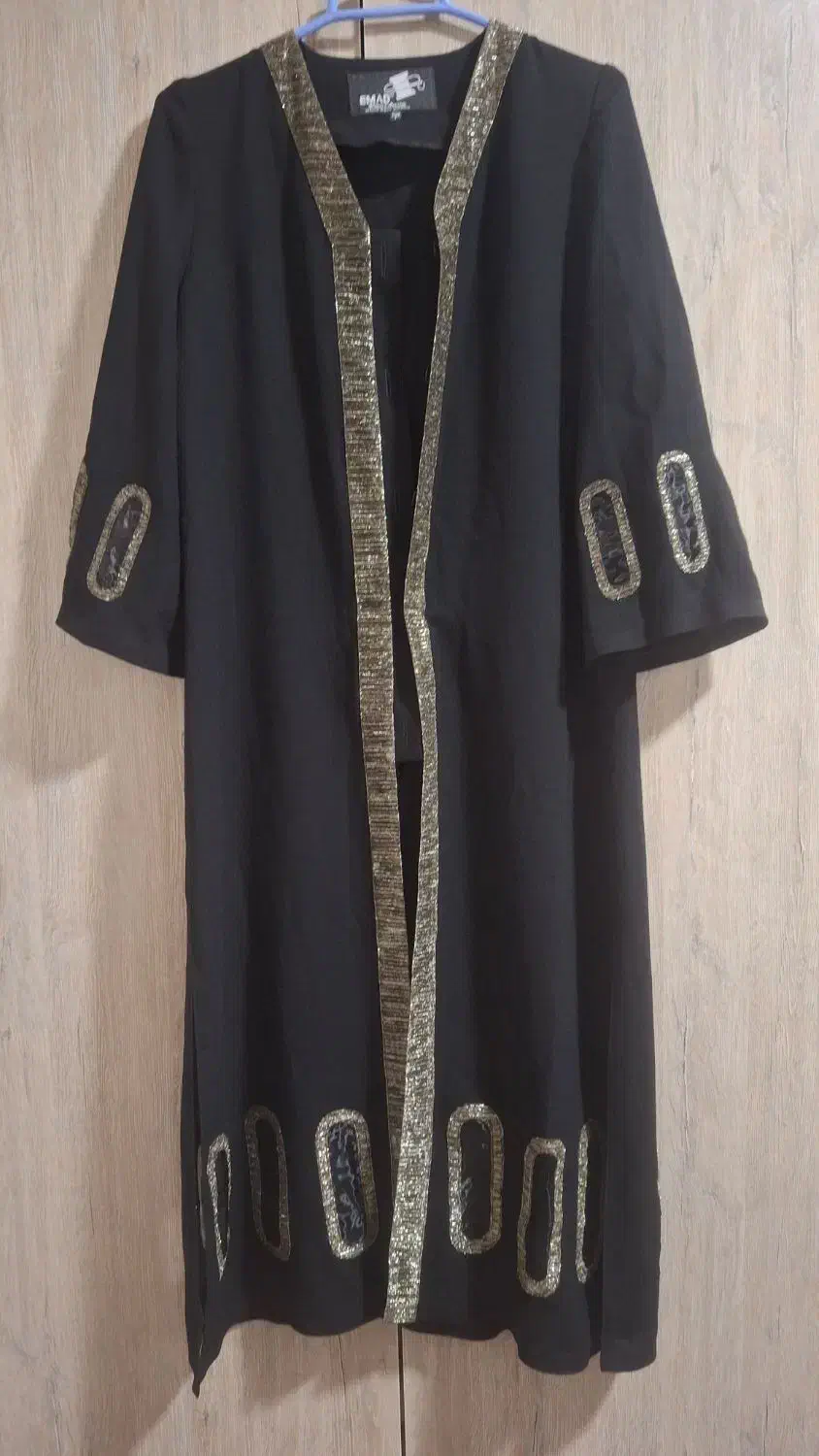 مانتو|لباس|آبدانان, |دیوار