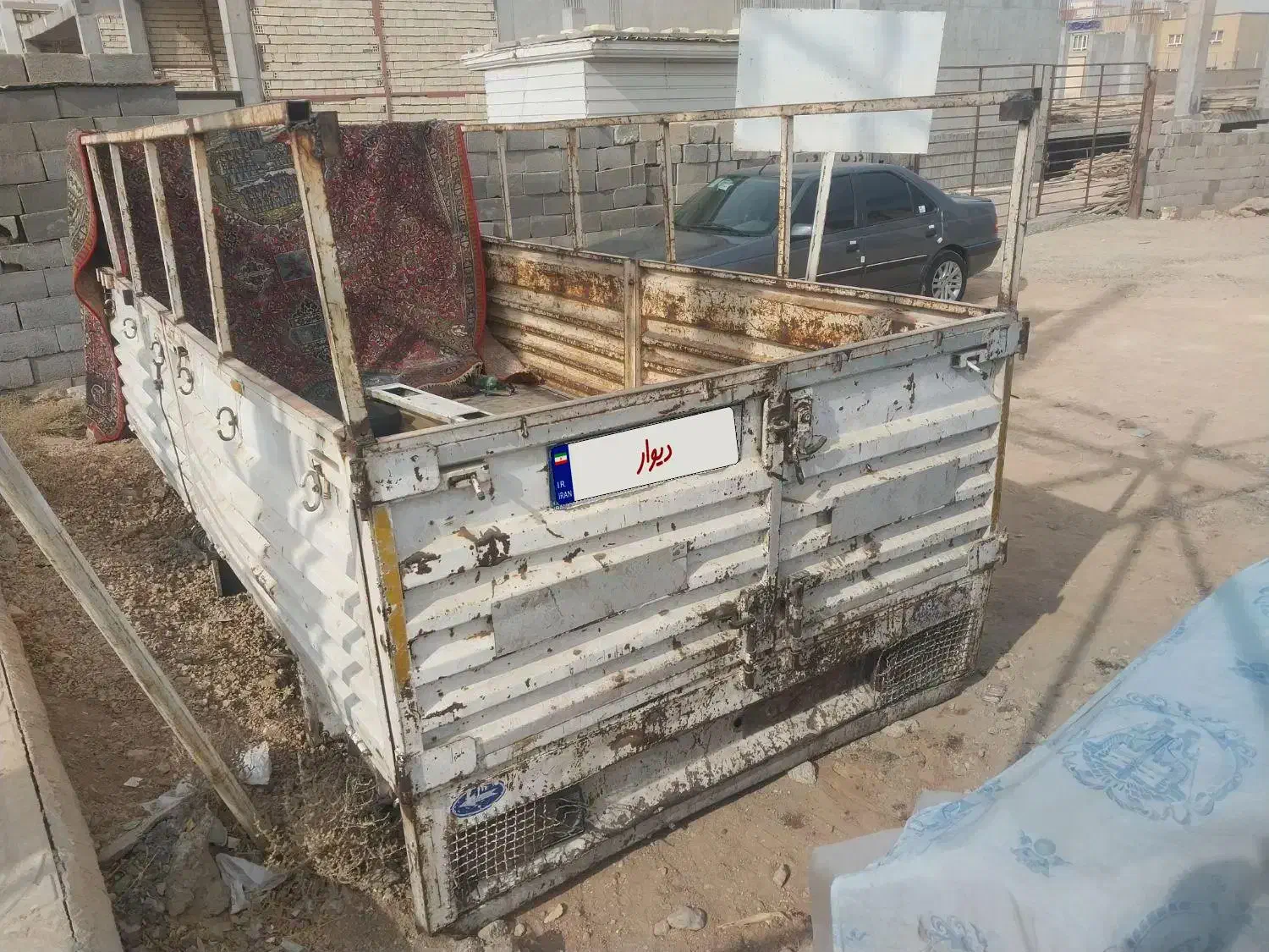 اتاق بغل بازشو|خودرو سنگین|شاهینشهر, گزبرخوار|دیوار