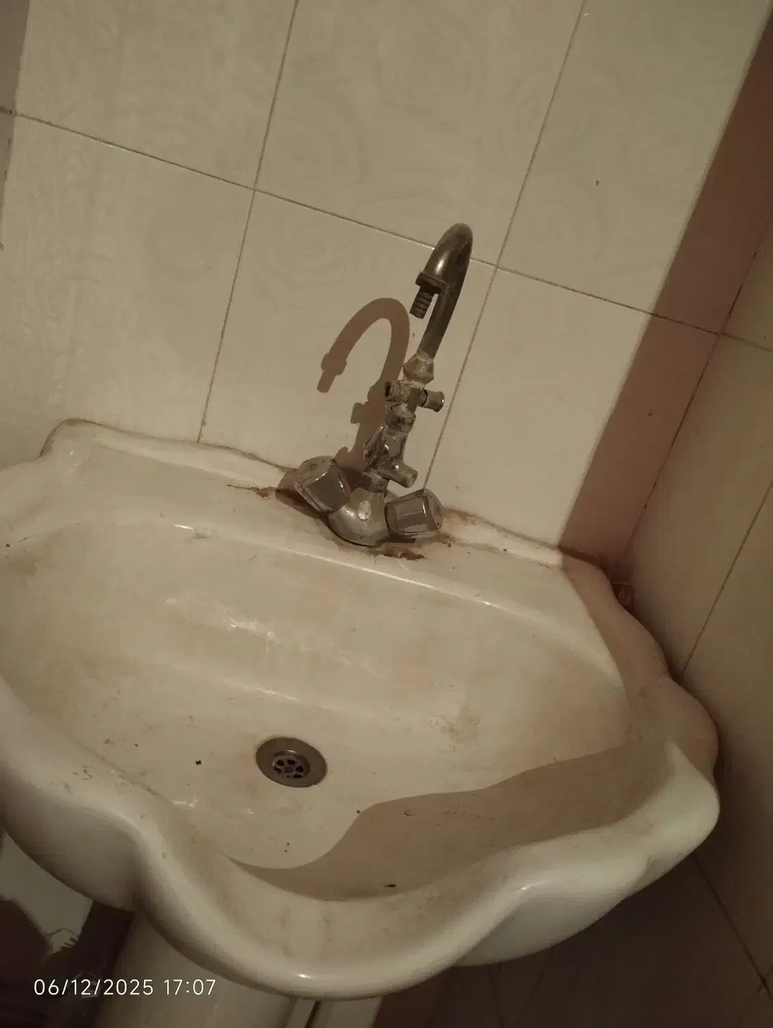 سرشور آرایشگاهی|آرایشگاه و سالنهای زیبایی|نیشابور, خط کاشمر|دیوار