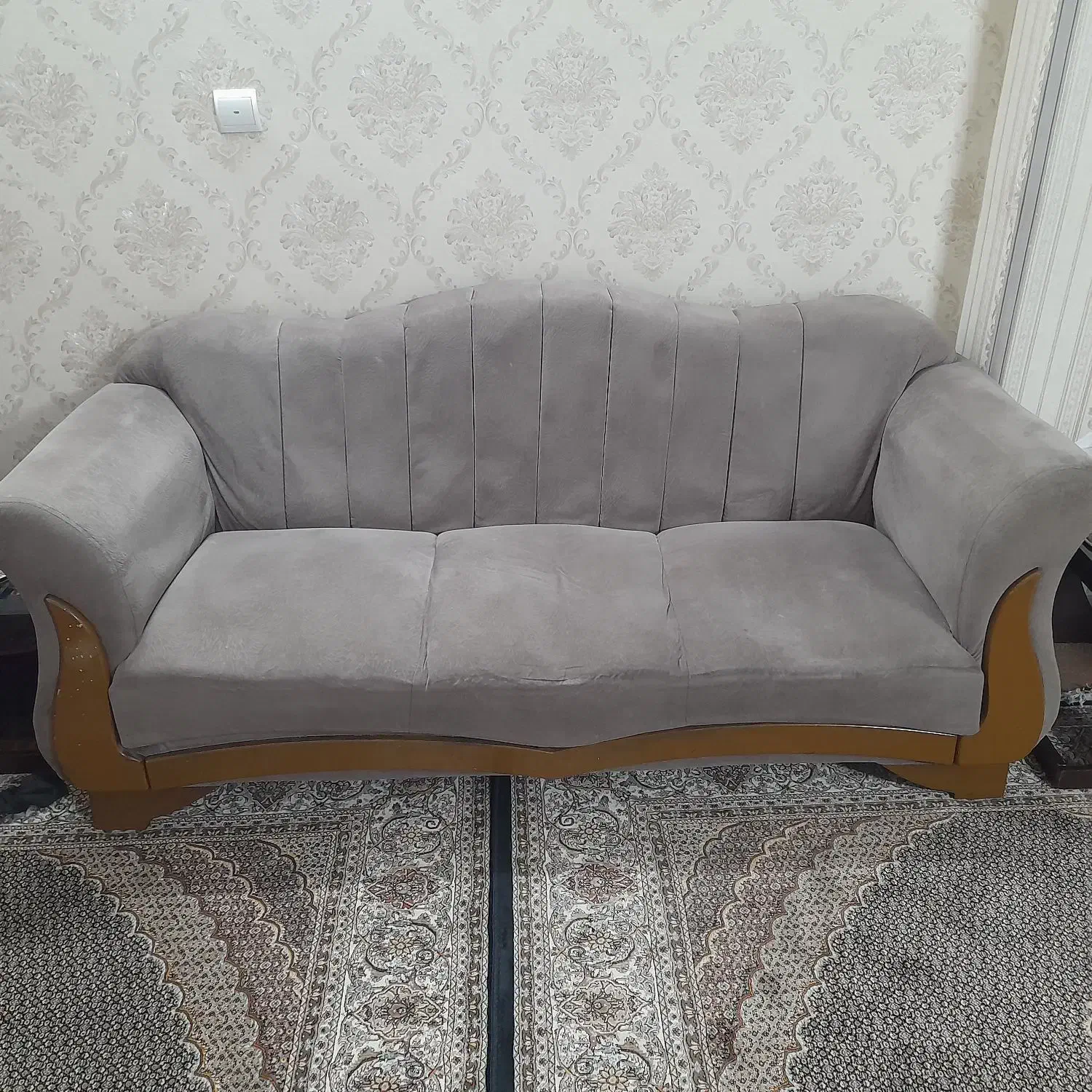 مبل راحتی۷نفره کارکرده|مبلمان خانگی و میز عسلی|تهران, انبار نفت|دیوار