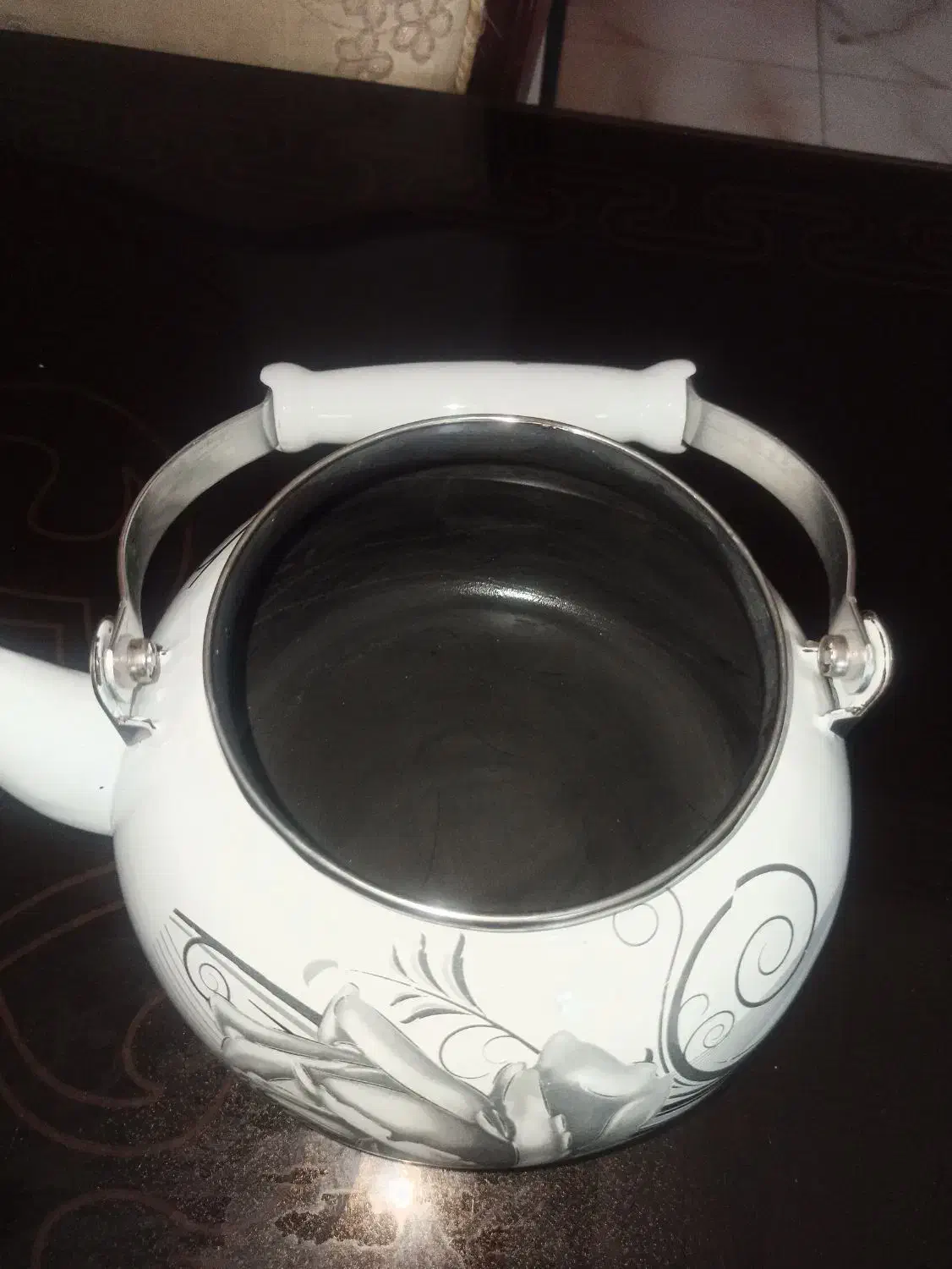 کتری وقوری|قوری، کتری، قهوهساز دستی|لاهیجان, قیام|دیوار