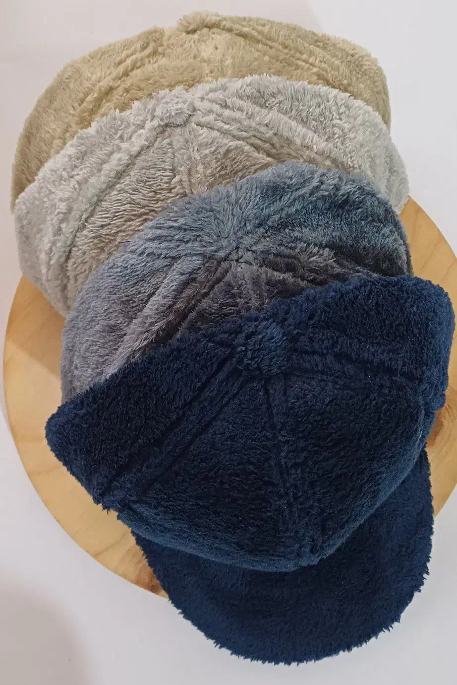 کلاه نقاب دار تدی|لباس|شیروان (خراسان), |دیوار