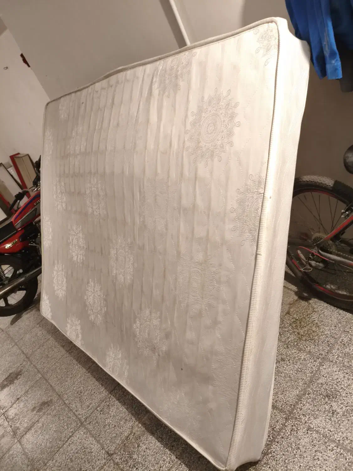 تشک دونفره|تشک تختخواب|نیشابور, دارایی|دیوار