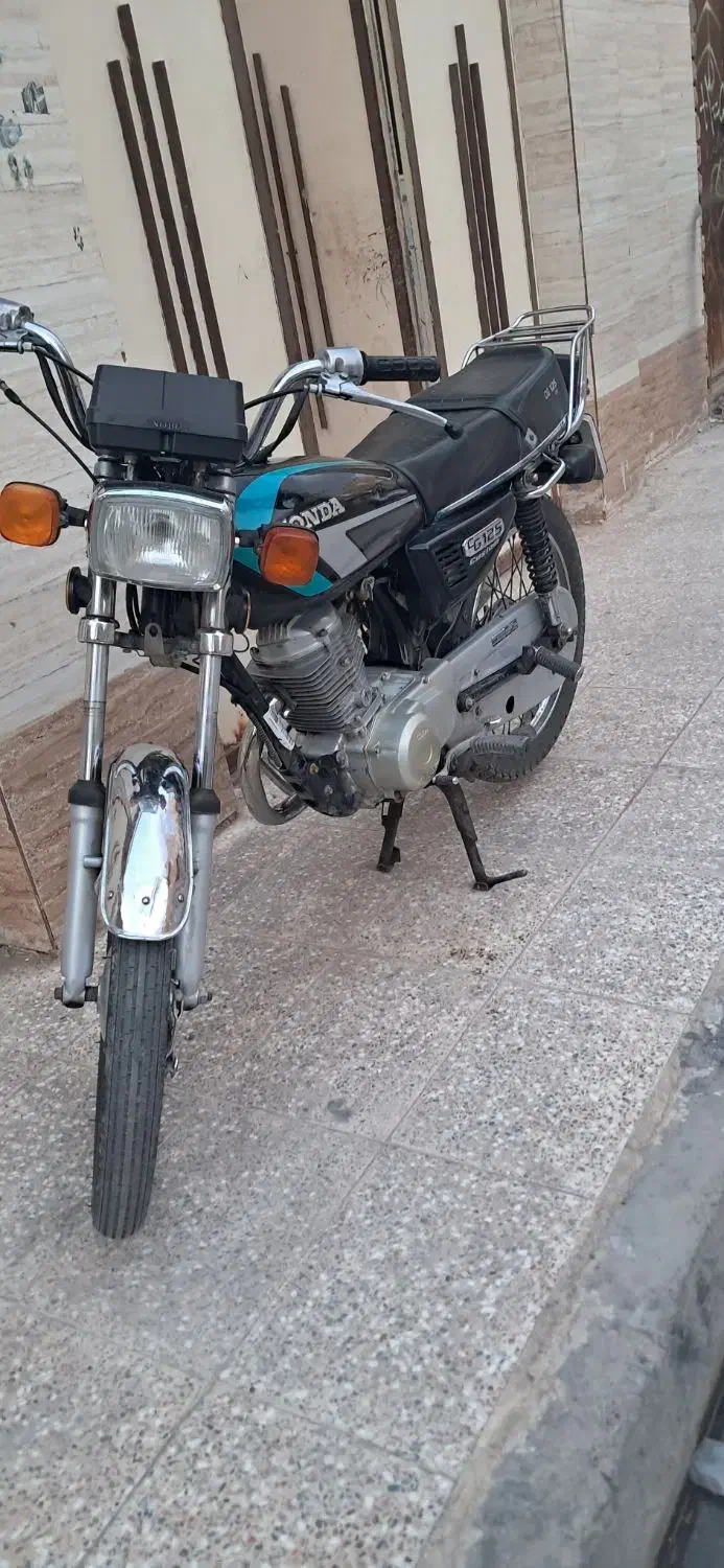 هندا۱۲۵|موتورسیکلت|قم, شهید صیاد شیرازی|دیوار