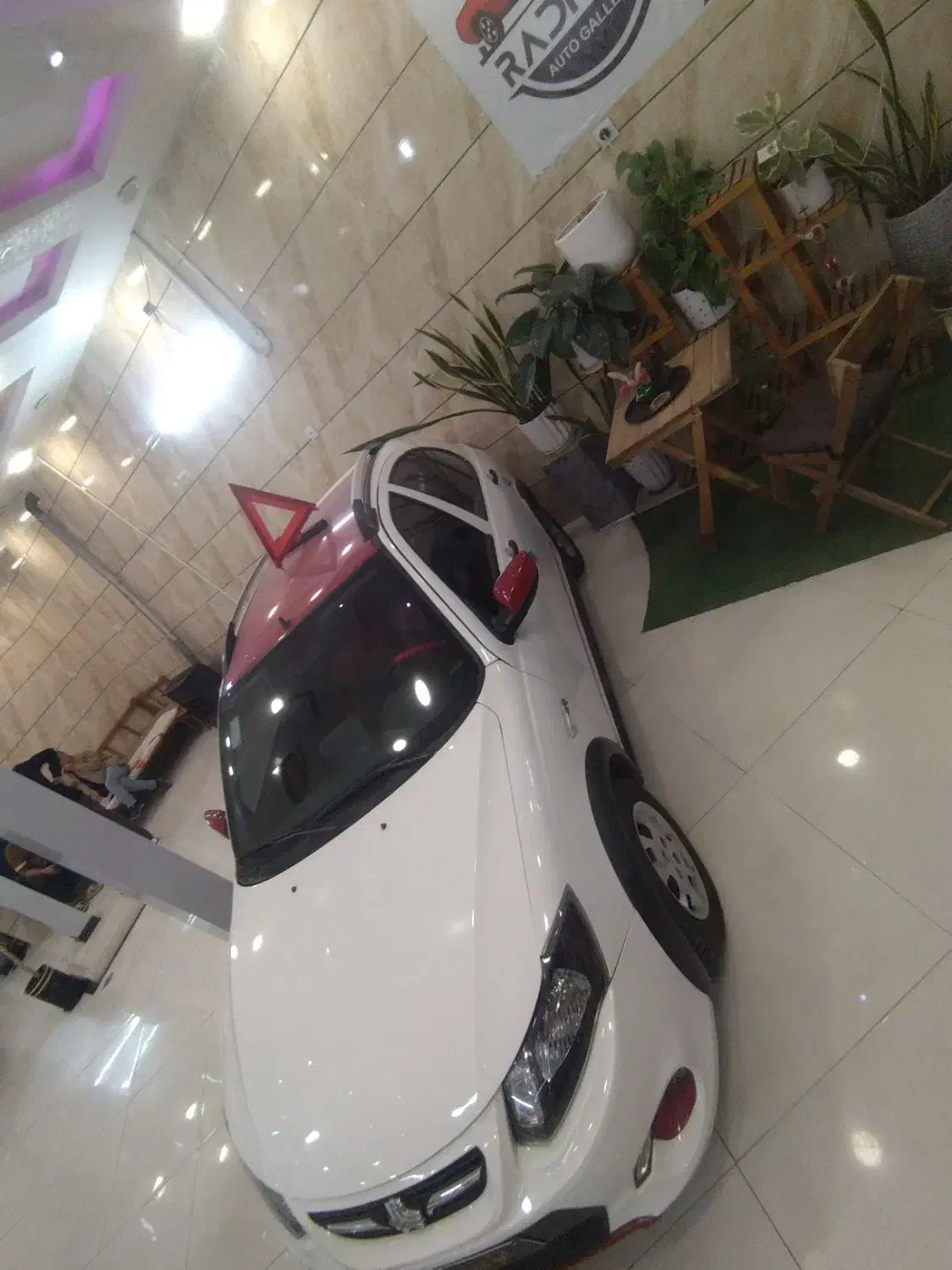 Rکوئیک 1402سفید قرمز|خودرو سواری و وانت|اصفهان, ملک‌شهر|دیوار