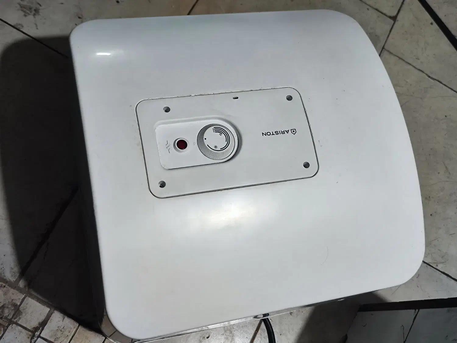 فروش آبگرمکن آریسون درحد نو|آبگرمکن، پکیج، شوفاژ|کیش, |دیوار
