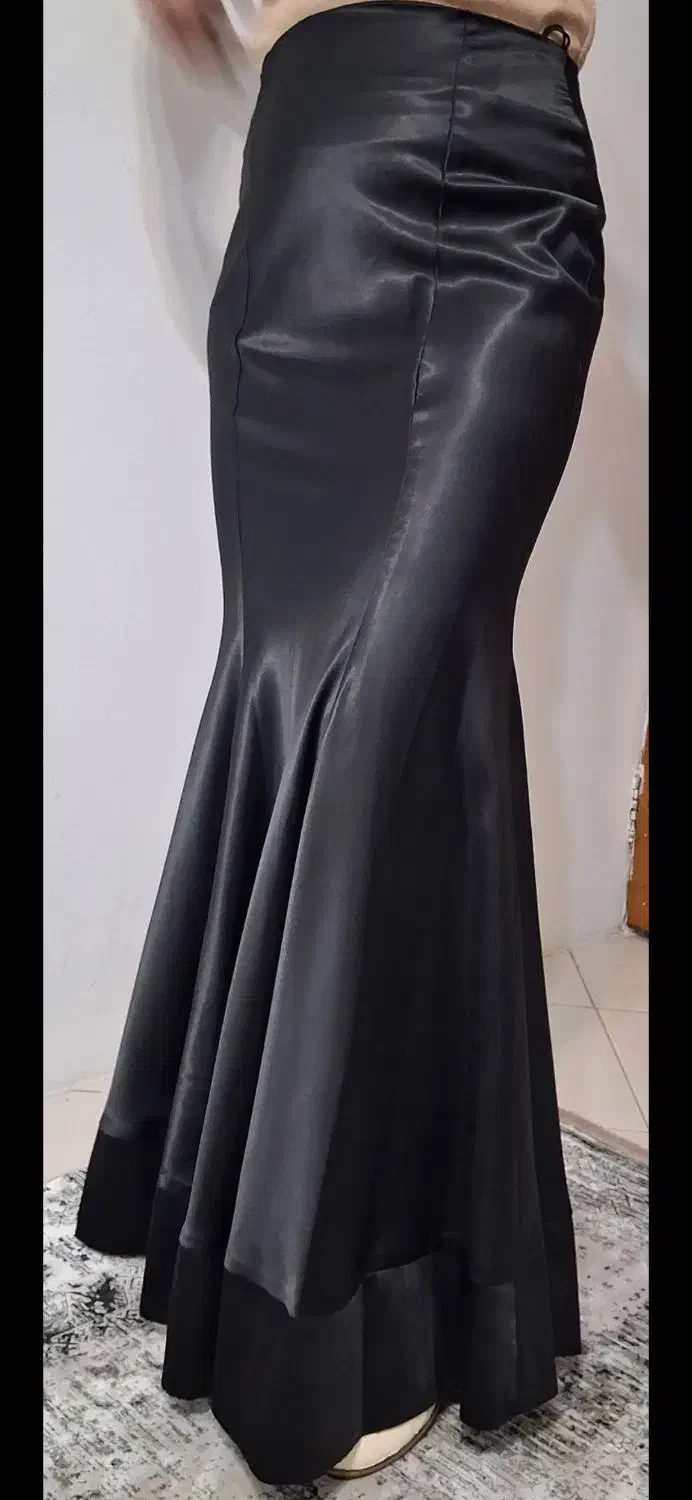 دامن|لباس|مشهد, هنرستان|دیوار