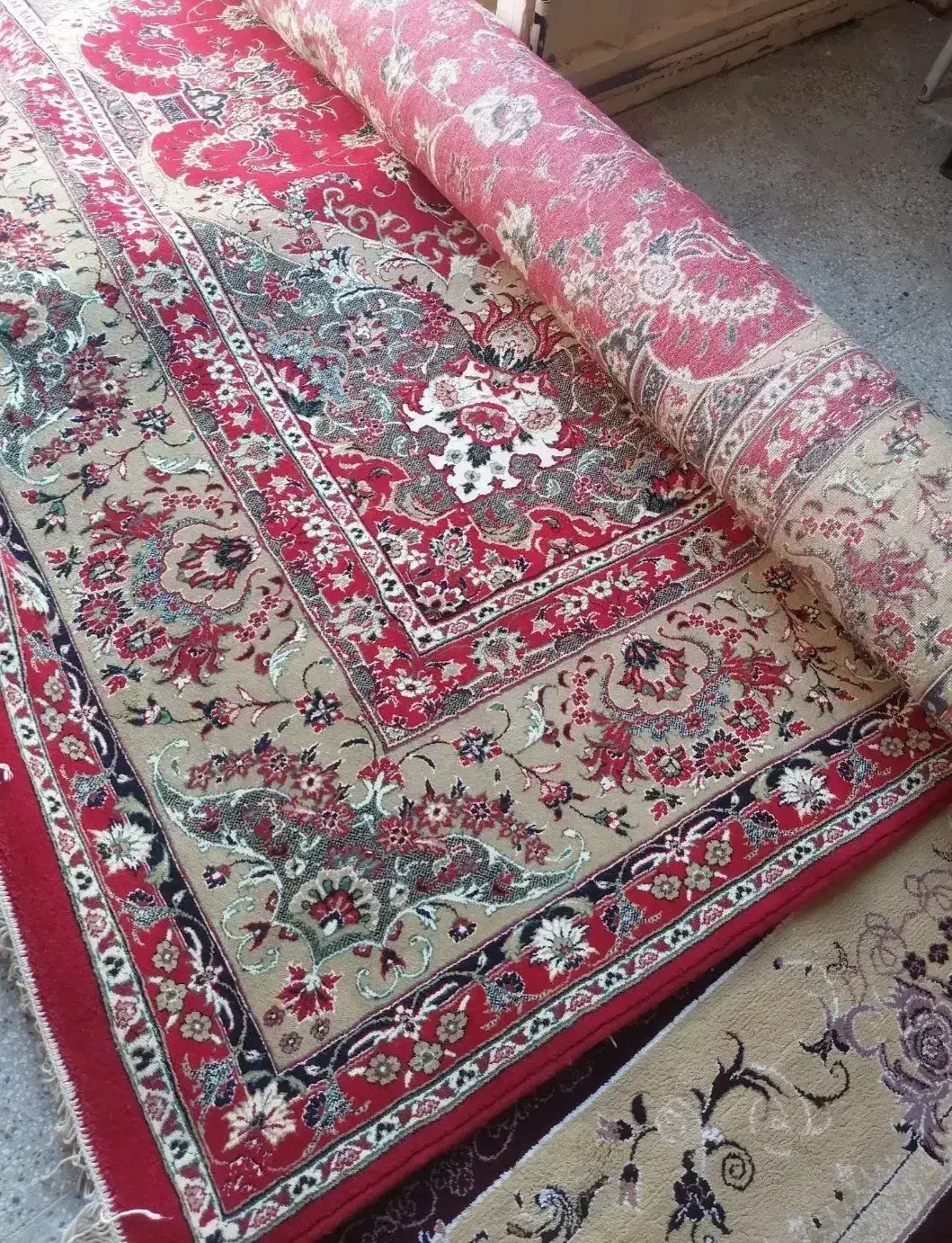 قالی خوشرنگ|فرش|خرمآباد, |دیوار