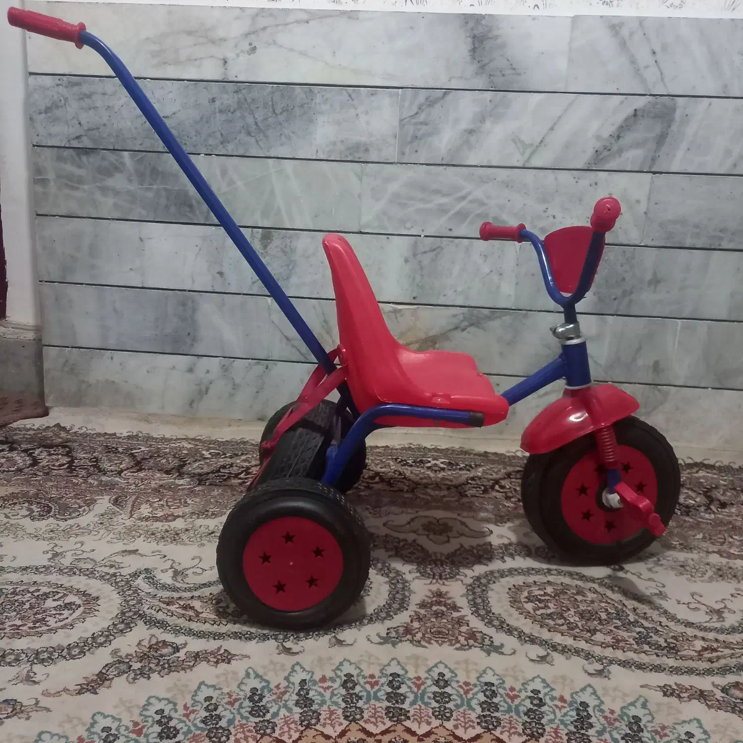 سه چرخه کودک|اسباب‌‌بازی|قائن, |دیوار