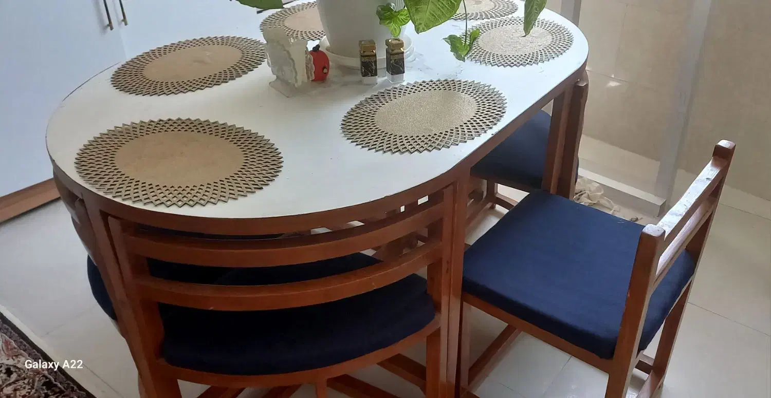 میزغذاخوری ۶نفره کم جا|میز و صندلی غذاخوری|قروه, |دیوار