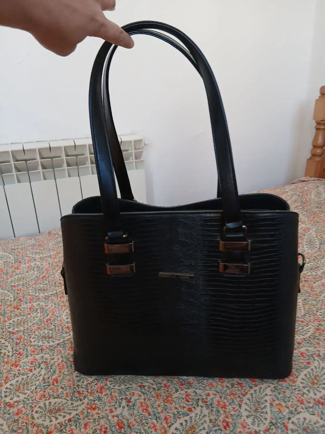 کیف دستی|کیف، کفش، کمربند|اندیشه, اندیشه فاز ۴|دیوار