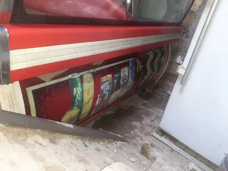 یخچال ویترینی تمیز و سالم|کافیشاپ و رستوران|رباطکریم, رباطکریم|دیوار