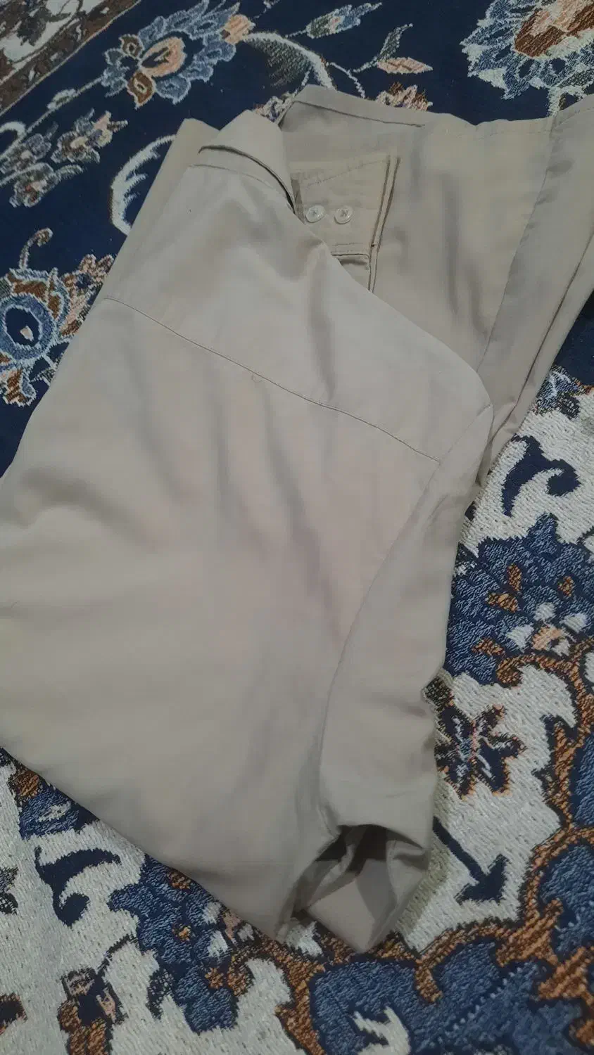 پیراهن خاکی نظامی|لباس|بندرعباس, |دیوار