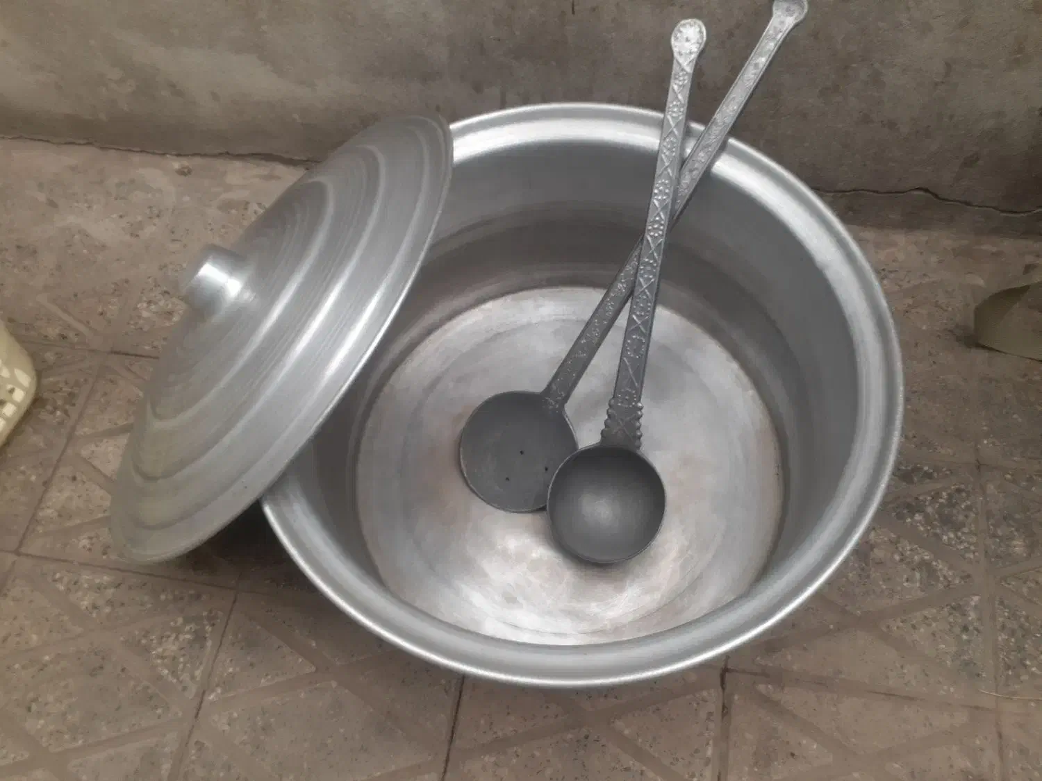 قابلمه|ظروف پخت‌وپز|کرمانشاه, |دیوار