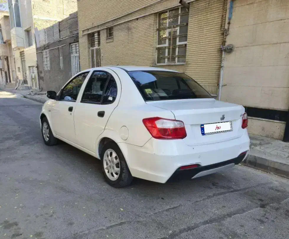 ساینا s کم کار ۴۰۱ تک برگ سند لاکاغذی نقدیا معاوضه|خودرو سواری و وانت|مشهد, امام رضا (ع)|دیوار