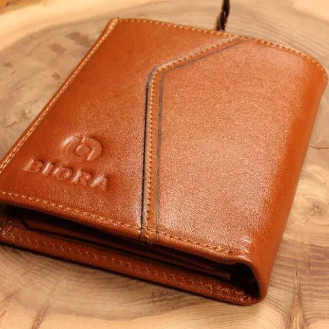 مدارک گم شده|اشیا|بروجرد, |دیوار