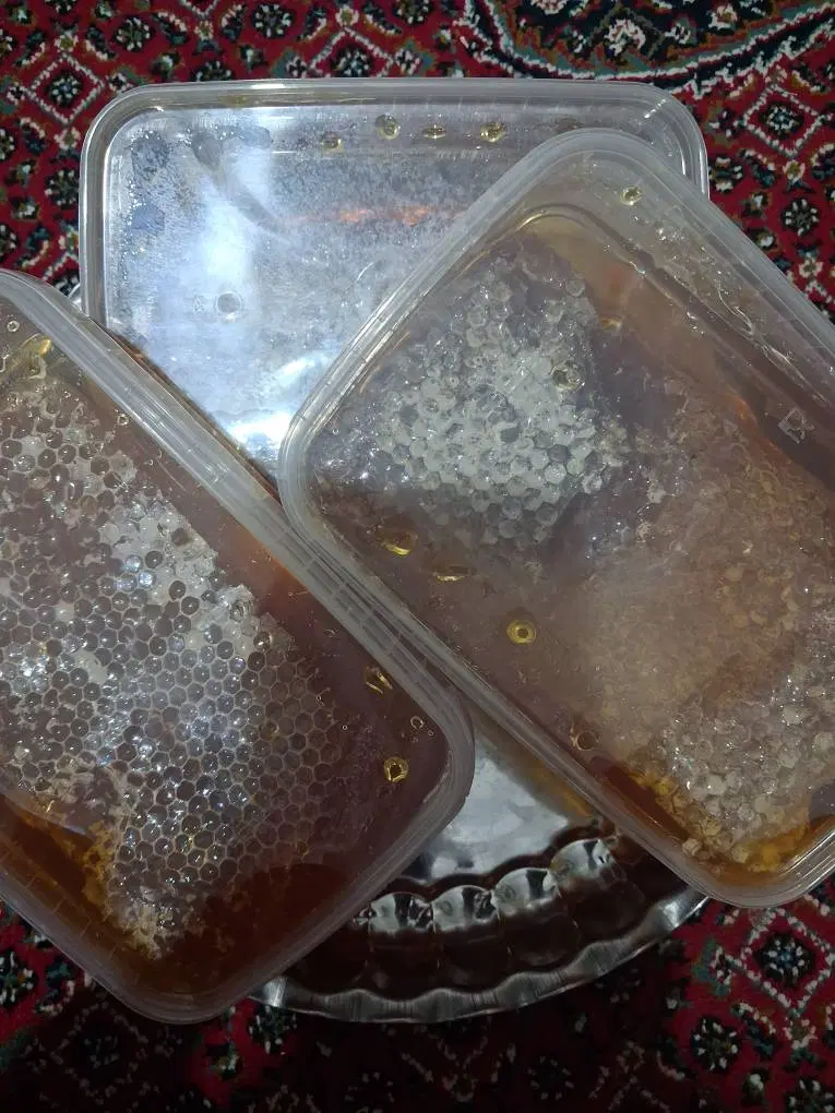 عسل چهل گیاه تحویل حضوری و ارسال داریم|خوردنی و آشامیدنی|تهران, خزانه|دیوار
