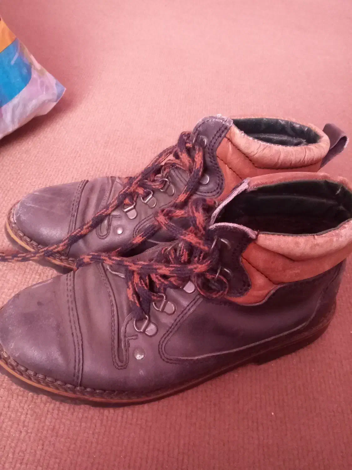 کفش|کیف، کفش، کمربند|سنندج, |دیوار