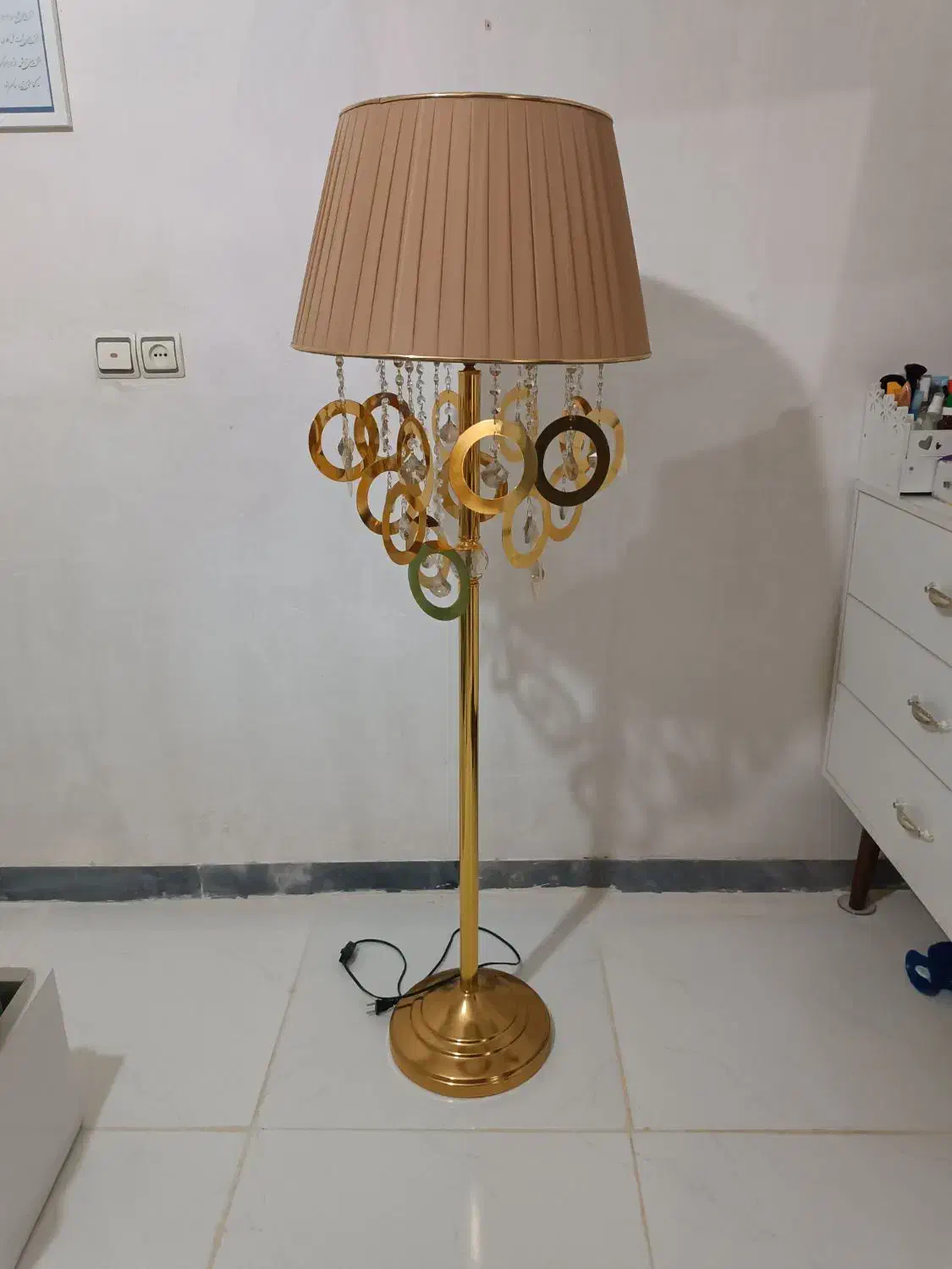 آباژور ایستاده|چراغ خواب و آباژور|اراک, |دیوار