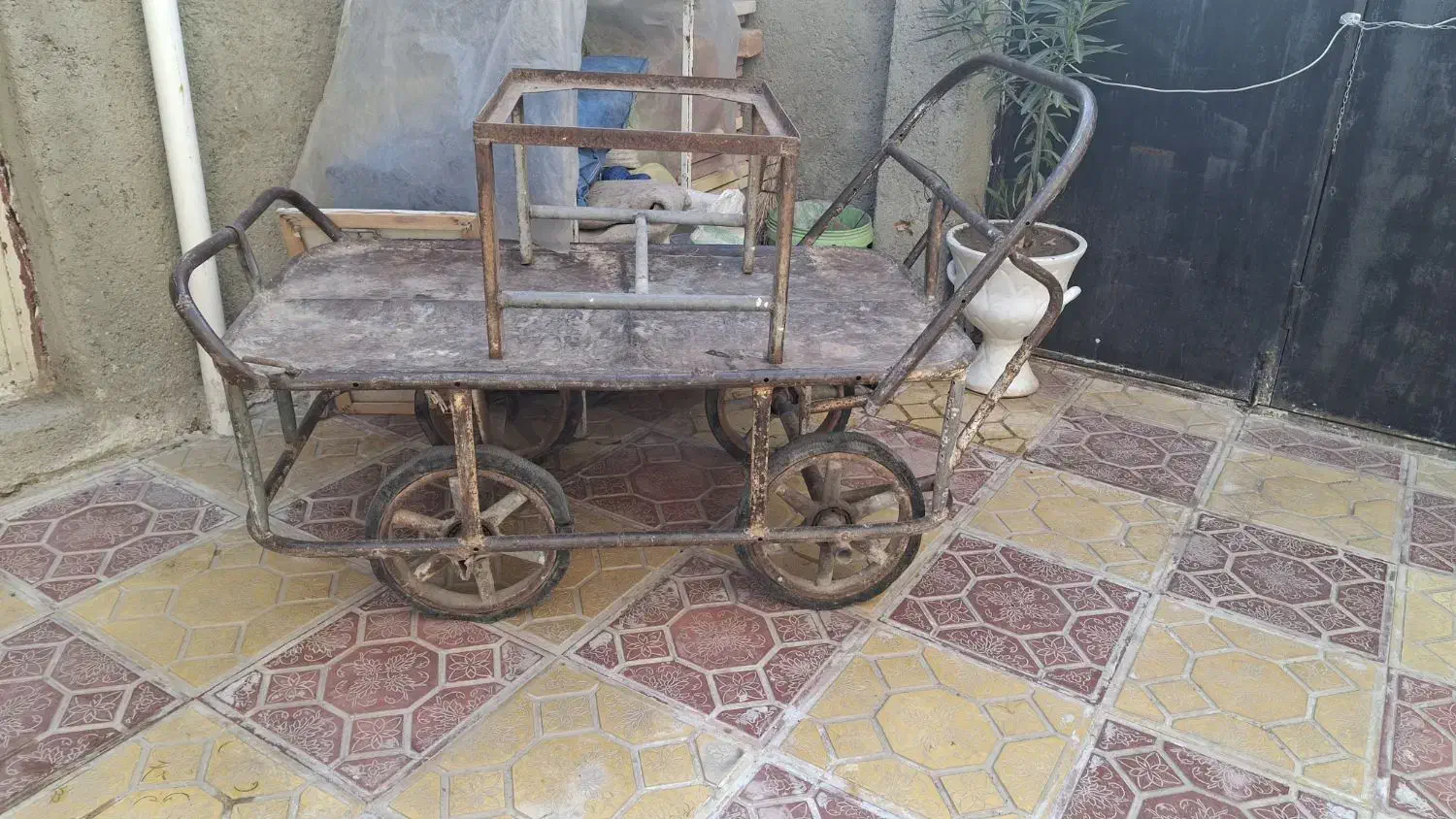 گاری چهارخ|ابزارآلات|بهار, |دیوار