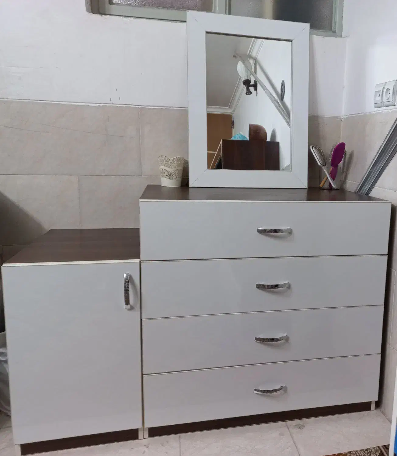 کمد|جاکفشی، کمد، دراور|یزد, |دیوار